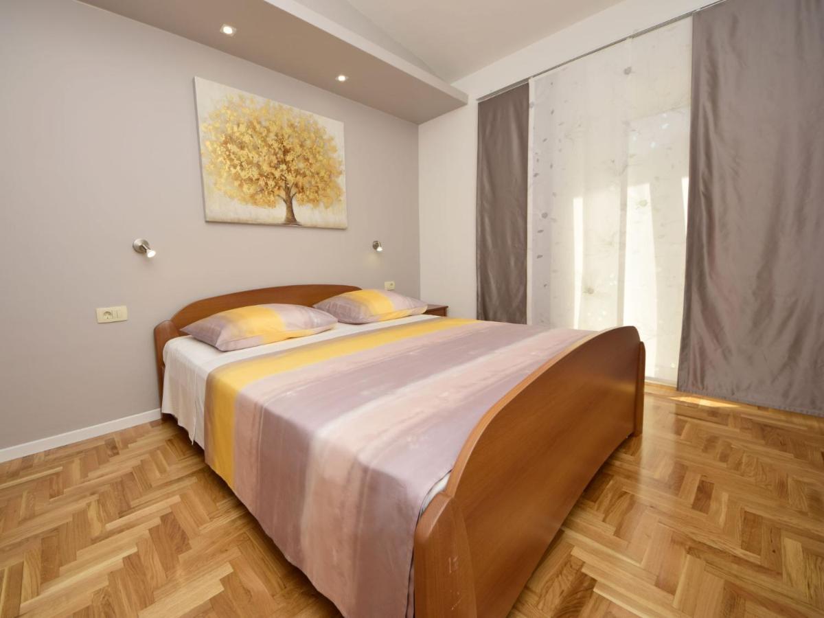 Apartment Mornar-2 By Interhome Trogir Bagian luar foto