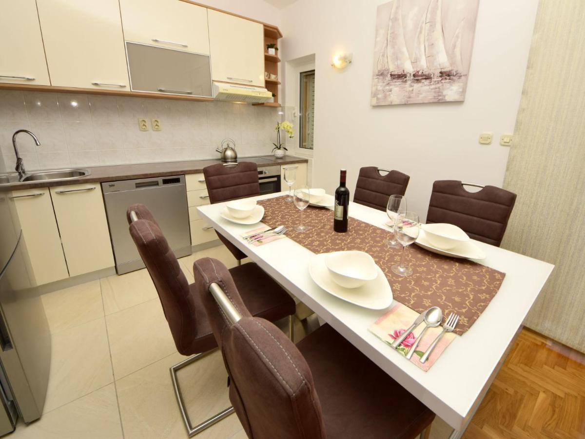 Apartment Mornar-2 By Interhome Trogir Bagian luar foto