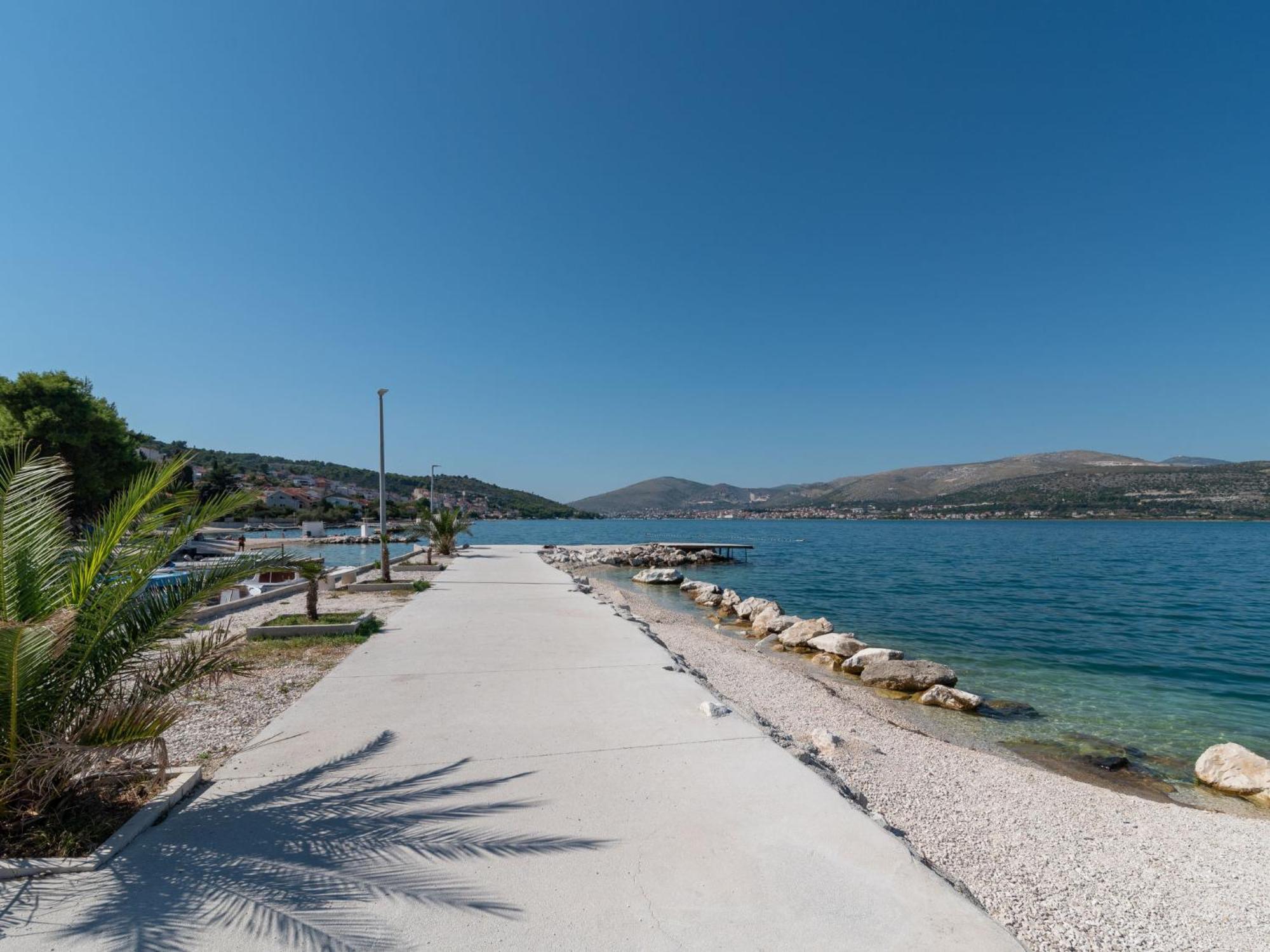 Apartment Mornar-2 By Interhome Trogir Bagian luar foto
